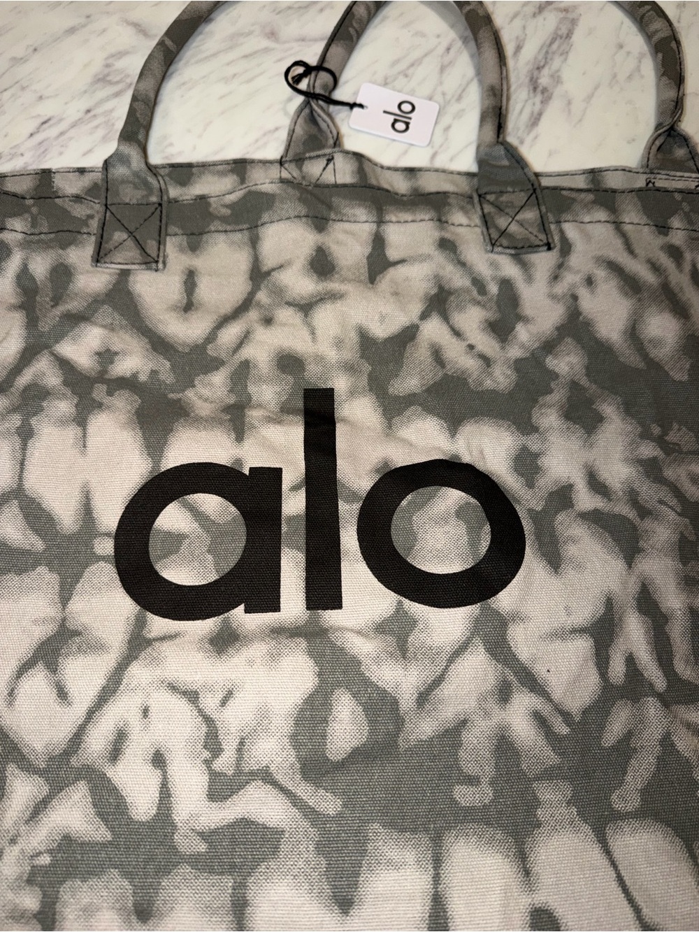 ALO Yoga Gray Tie-Dye Canvas Tote New - Picture 4 of 8
